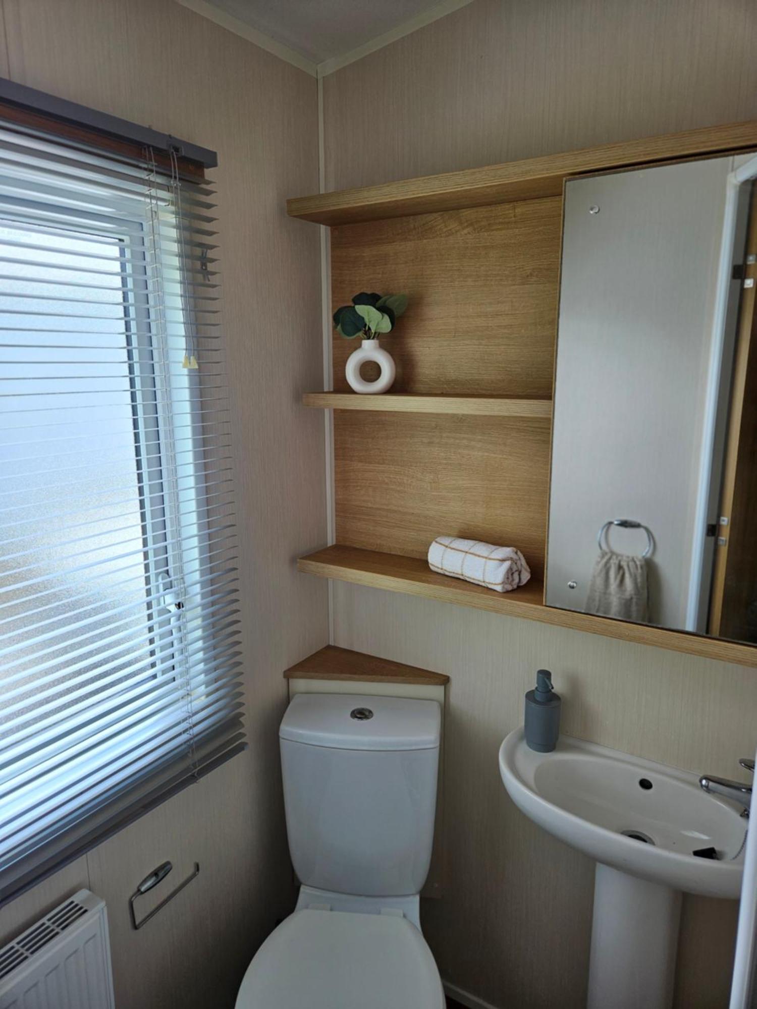Lytham Luxe 6 Birth Caravan Weeton  Εξωτερικό φωτογραφία